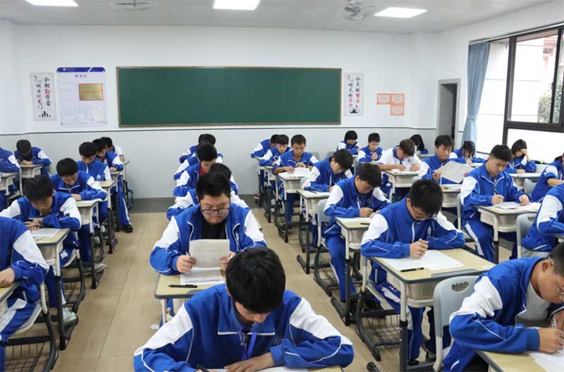 長沙市瀏陽江灣高級中學環(huán)境實景