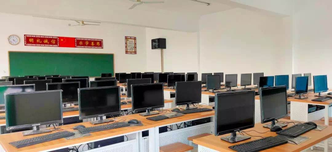 長(zhǎng)沙市知源中學(xué)環(huán)境實(shí)景