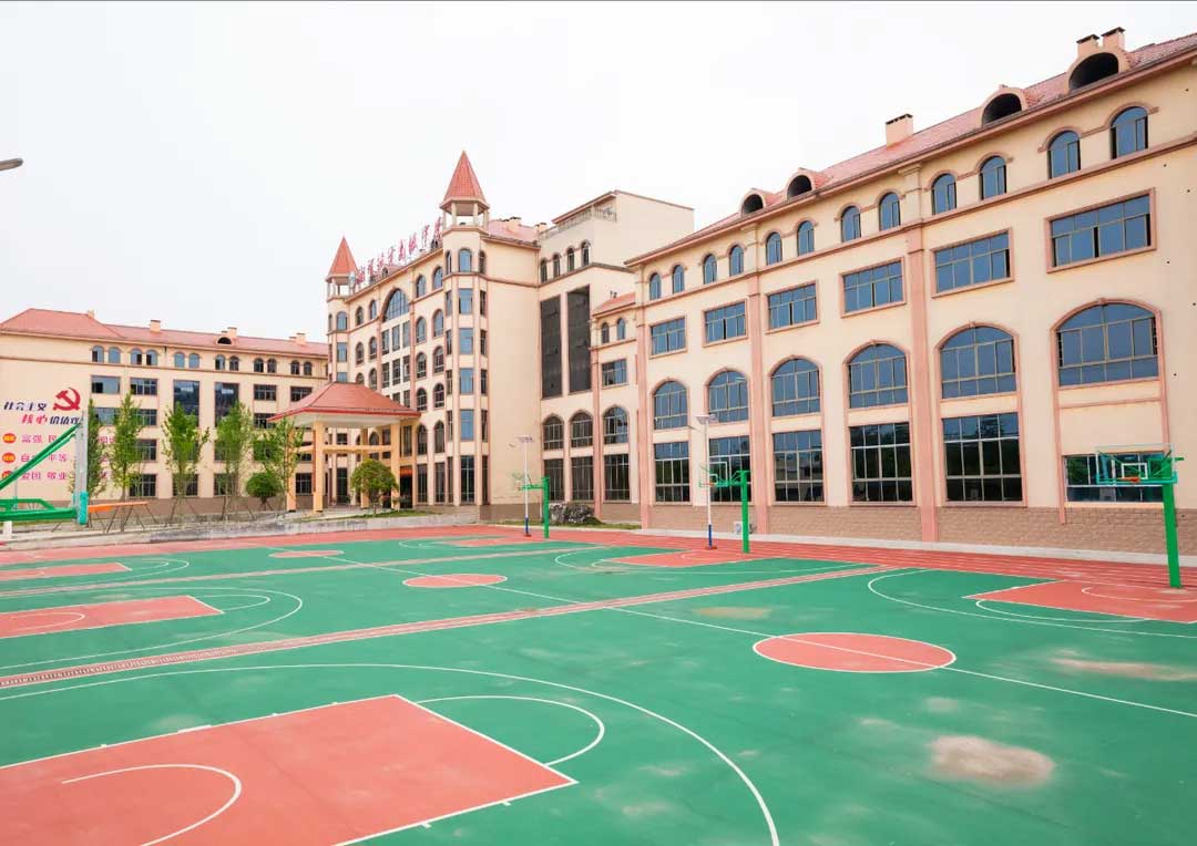 邵陽市湘智鴻才中學復讀部環(huán)境實景