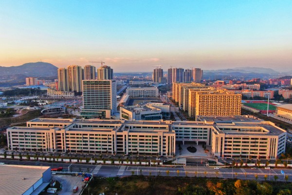 湖南外國(guó)語(yǔ)職業(yè)學(xué)院2024年單招簡(jiǎn)章