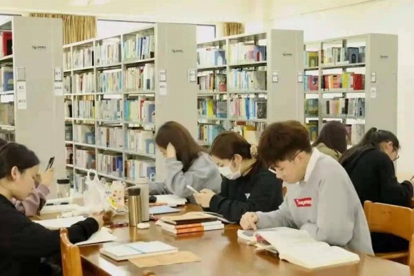 湖南商務(wù)職業(yè)技術(shù)學(xué)院學(xué)費標準