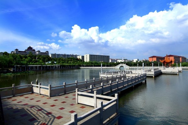 長(zhǎng)沙民政職業(yè)技術(shù)學(xué)院?jiǎn)握袖浫》謹(jǐn)?shù)線