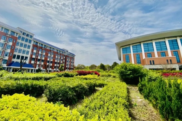 湖南生物機(jī)電職業(yè)技術(shù)學(xué)院校園環(huán)境【多圖】