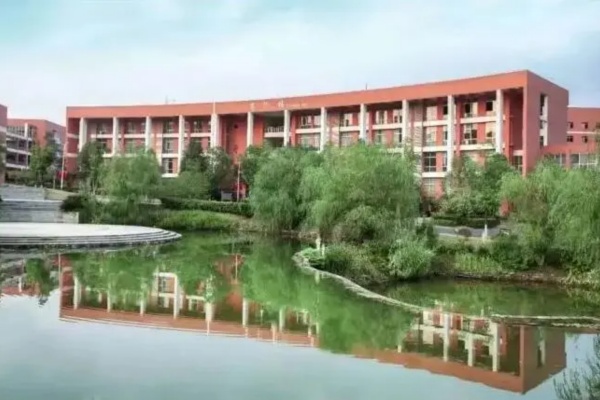 長沙商貿旅游職業(yè)技術學院校園環(huán)境【多圖】