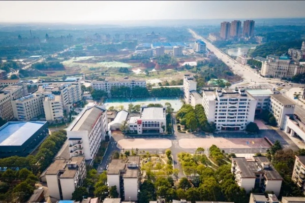 湖南信息職業(yè)技術學院校園環(huán)境【多圖】