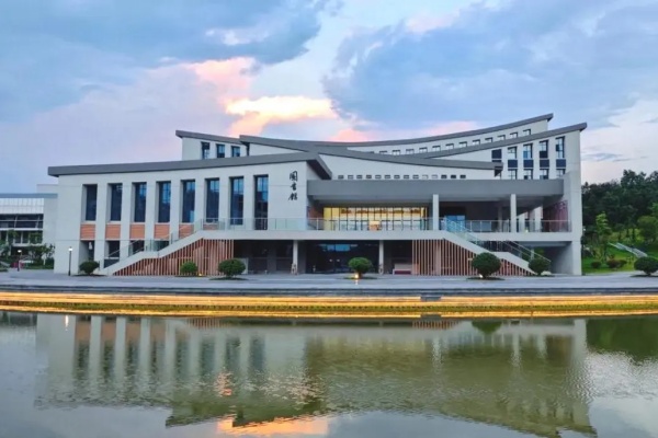 長(zhǎng)沙幼兒師范高等專(zhuān)科學(xué)校校園環(huán)境【多圖】