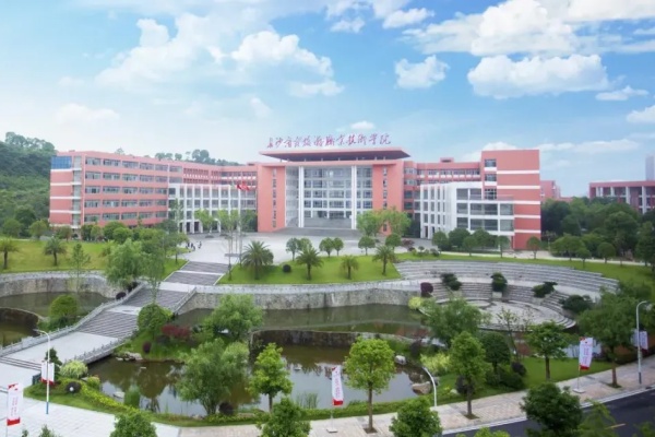 長沙商貿旅游職業(yè)技術學院校園環(huán)境【多圖】