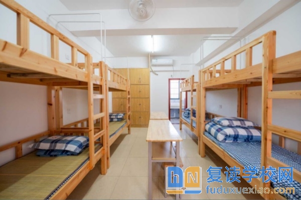 長沙市創(chuàng)新高級中學學費多少