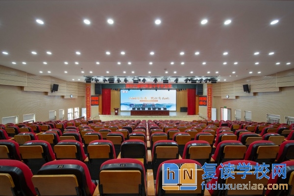 瀏陽市嗣同高級中學(xué)收費標(biāo)準(zhǔn)