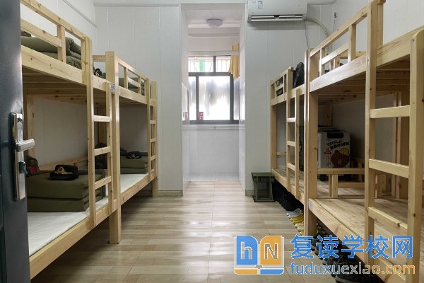 長沙弘文高級中學(xué)收費(fèi)標(biāo)準(zhǔn)