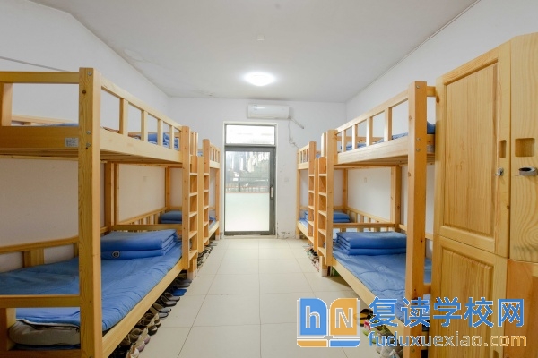 長(zhǎng)沙恒定高級(jí)中學(xué)收費(fèi)標(biāo)準(zhǔn)