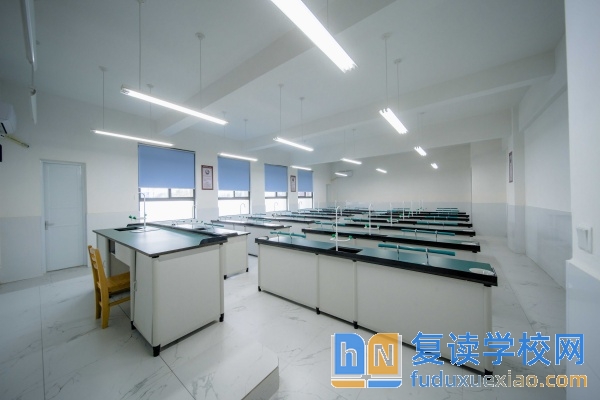 瀏陽市嗣同高級中學(xué)收費標(biāo)準(zhǔn)