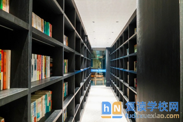 長(zhǎng)沙**高松雅湖學(xué)校學(xué)費(fèi)多少