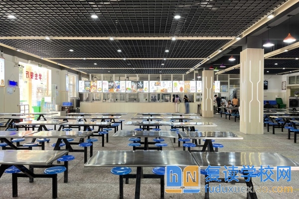 長沙市知源中學(xué)收費標(biāo)準(zhǔn)