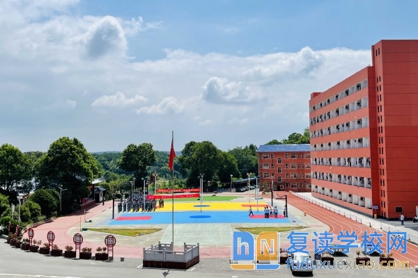 長沙市知源中學(xué)收費標(biāo)準(zhǔn)