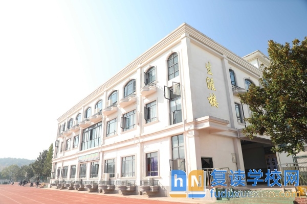 長(zhǎng)沙市同升湖高級(jí)中學(xué)學(xué)費(fèi)多少