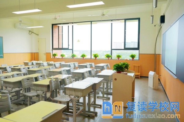 長(zhǎng)沙市中嘉高級(jí)中學(xué)收費(fèi)標(biāo)準(zhǔn)