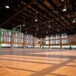 益陽萬源明達中學(xué)復(fù)讀部環(huán)境實景