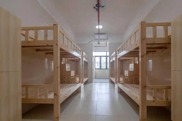 長沙市玉潭雅德高級中學環(huán)境實景