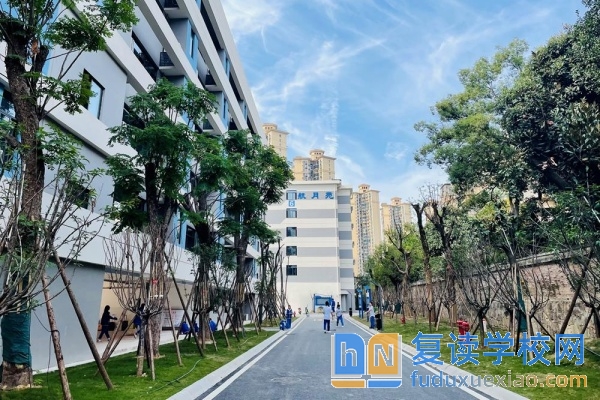 2025年長(zhǎng)沙排名前十職高分?jǐn)?shù)線參考