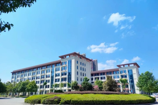 懷化職業(yè)技術(shù)學院2025年錄取分數(shù)