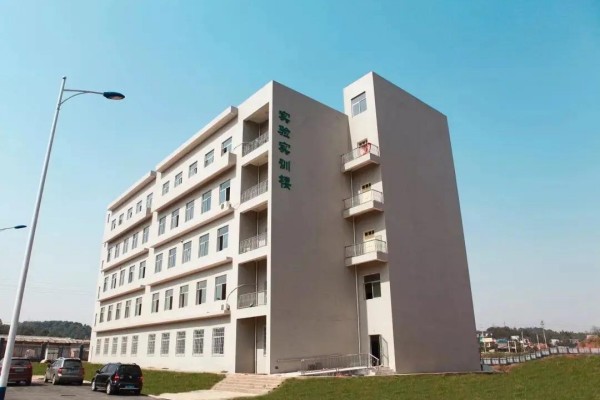 湖南食品藥品職業(yè)學(xué)院2025年錄取分?jǐn)?shù)