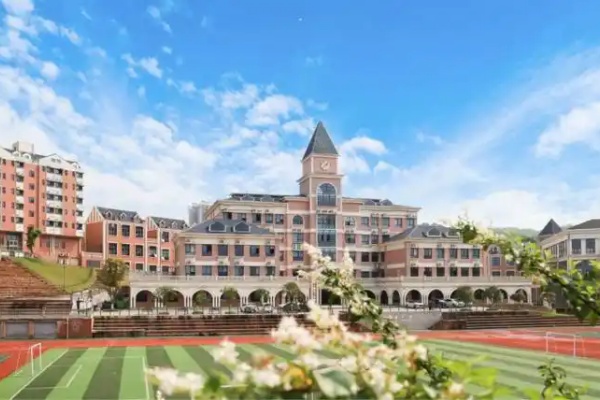 郴州智能科技職業(yè)學(xué)院2025年收費(fèi)標(biāo)準(zhǔn)