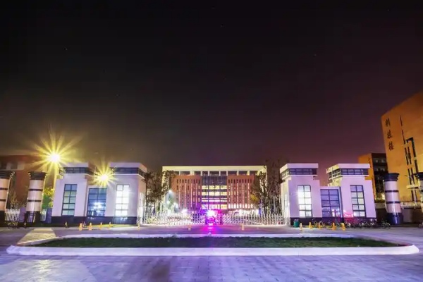 長沙職業(yè)技術(shù)學(xué)院2025年單招計劃及收費