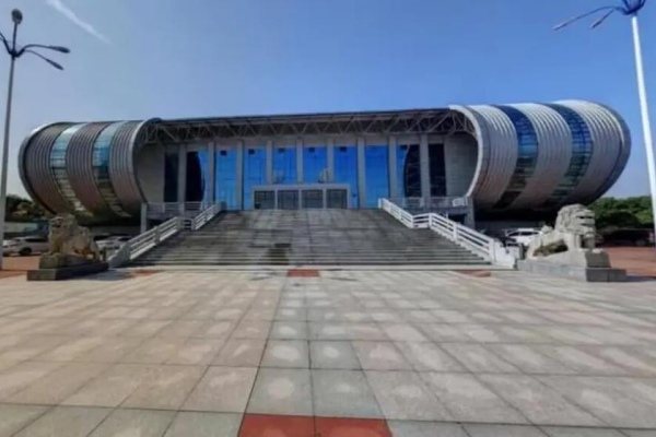 岳陽職業(yè)技術(shù)學(xué)院2025年單招計劃及收費標(biāo)準(zhǔn)