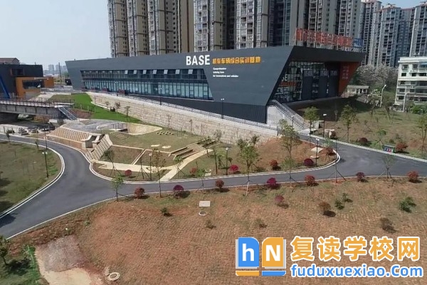 湖南高速鐵路職業(yè)技術(shù)學(xué)院2025年單招計(jì)劃及收費(fèi)標(biāo)準(zhǔn)