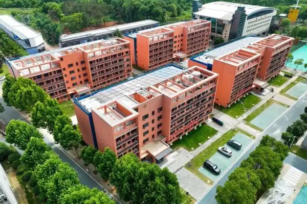 湖南水利水電職業(yè)技術(shù)學(xué)院2025年單招計劃及收費(fèi)標(biāo)準(zhǔn)