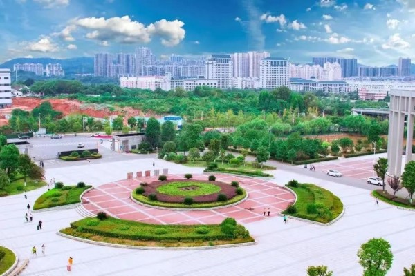 2026年湖南食品藥品職業(yè)學(xué)院?jiǎn)握兄改? xss=clean xss=clean border=